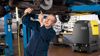 Klipna kompresorska stanica i.Comp 9 s integriranim rashladnim sušačem idealni je proizvođač komprimiranog zraka za automehaničarsku radionicu.